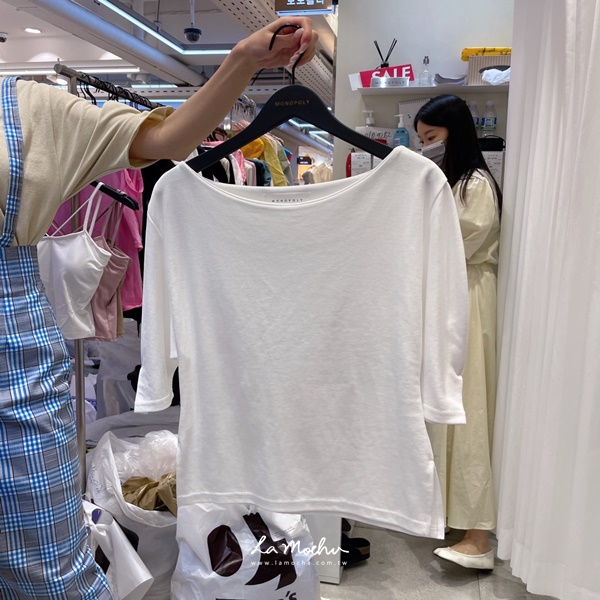 (限量商品)寬領澎澎袖上衣